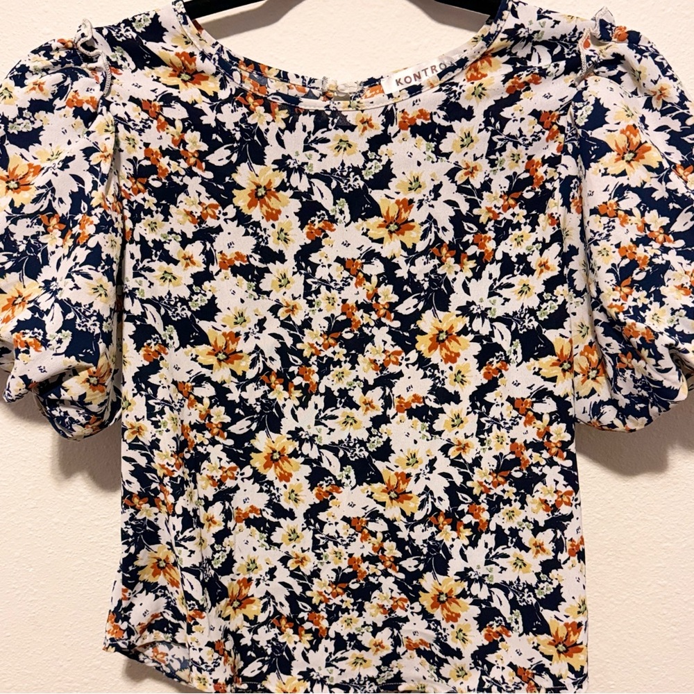 Blusa🤍🧡